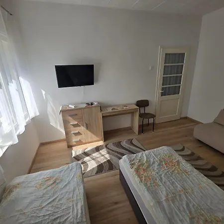 Daire Vilagosi Apartmanhaz *