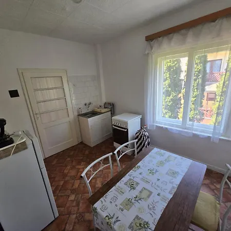 Vilagosi Apartmanhaz *